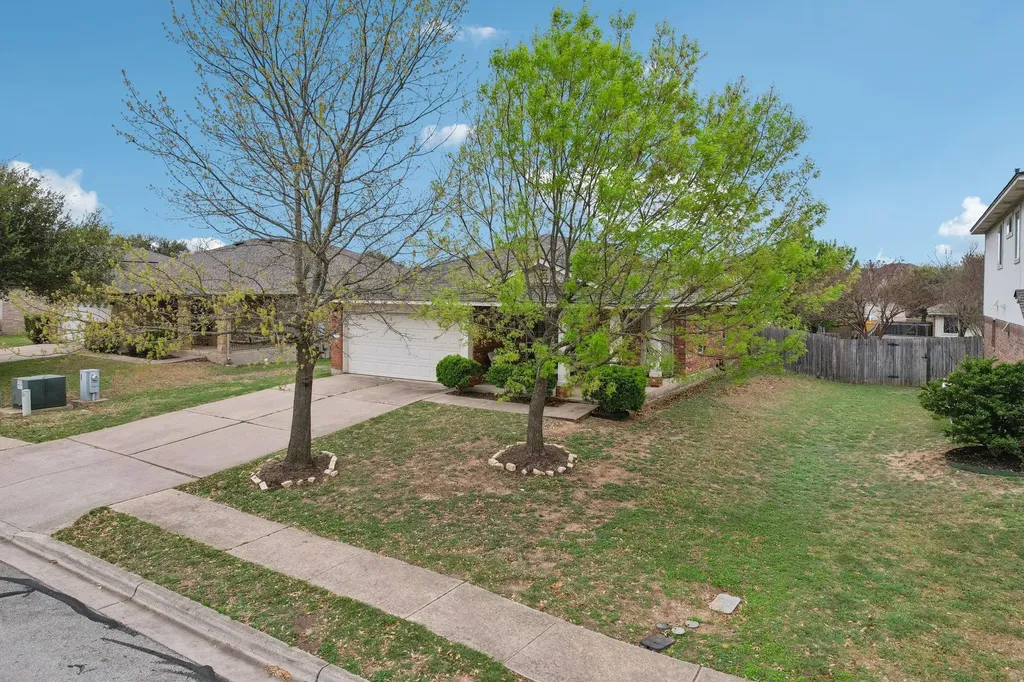 1115 Whitley Drive Leander TX 78641