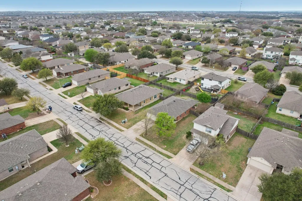 1115 Whitley Drive Leander TX 78641