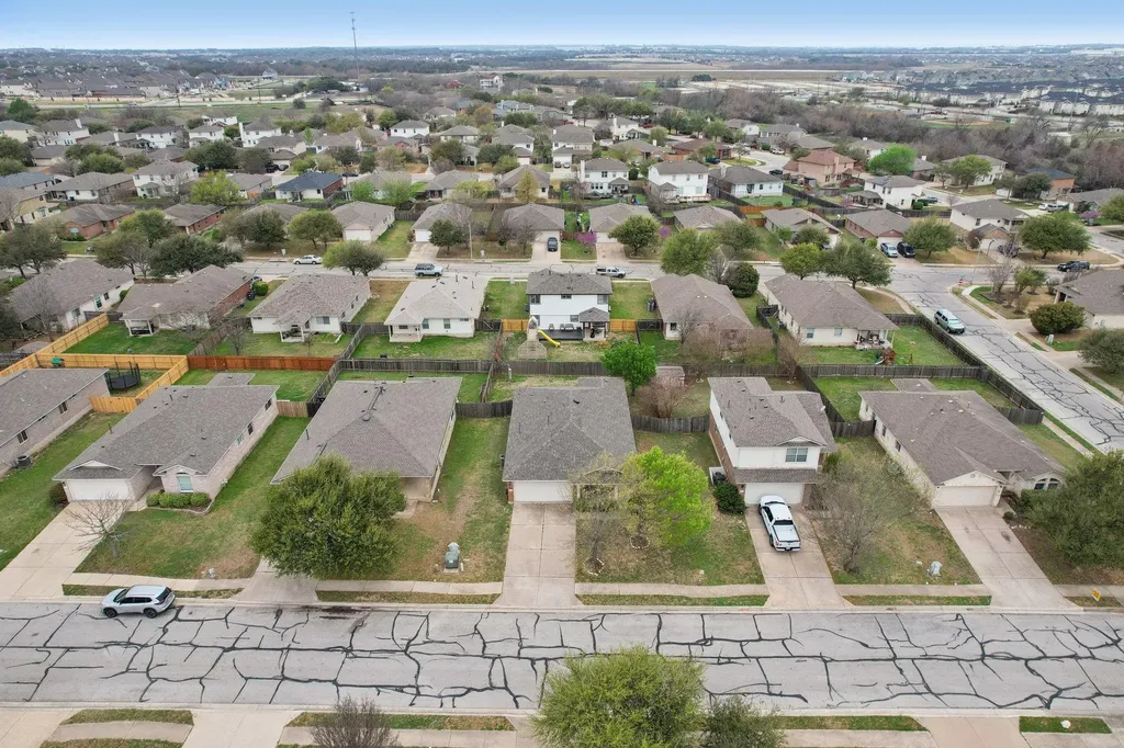 1115 Whitley Drive Leander TX 78641