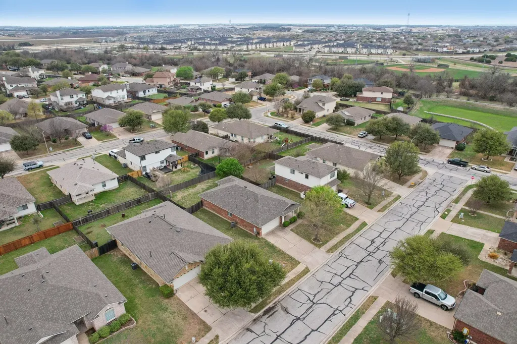 1115 Whitley Drive Leander TX 78641