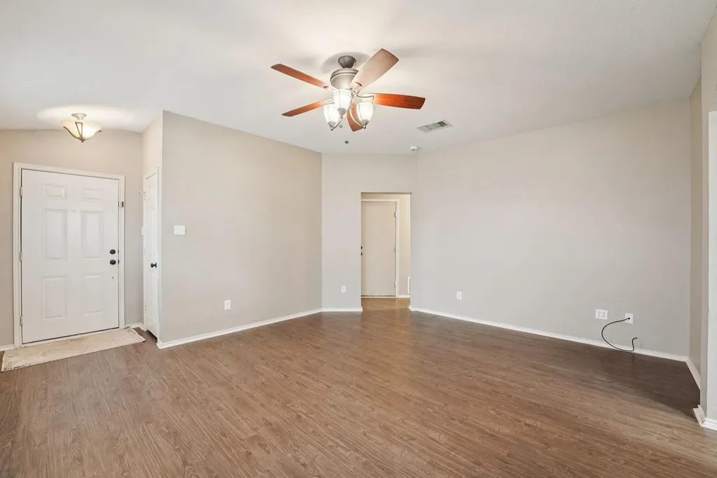 1115 Whitley Drive Leander TX 78641