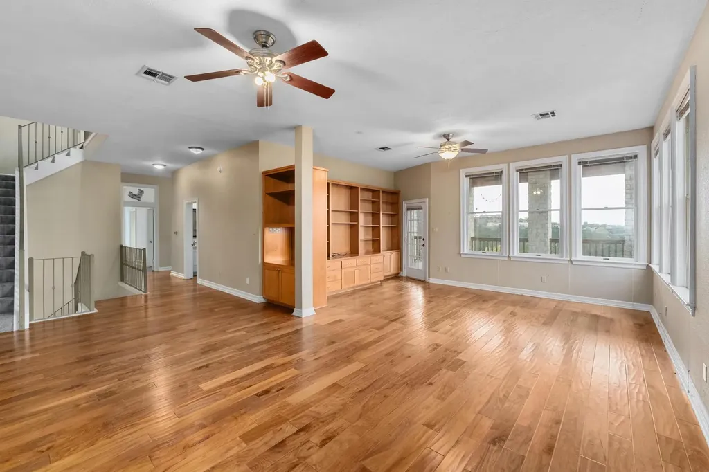 104 S Weston Lane Austin TX 78733