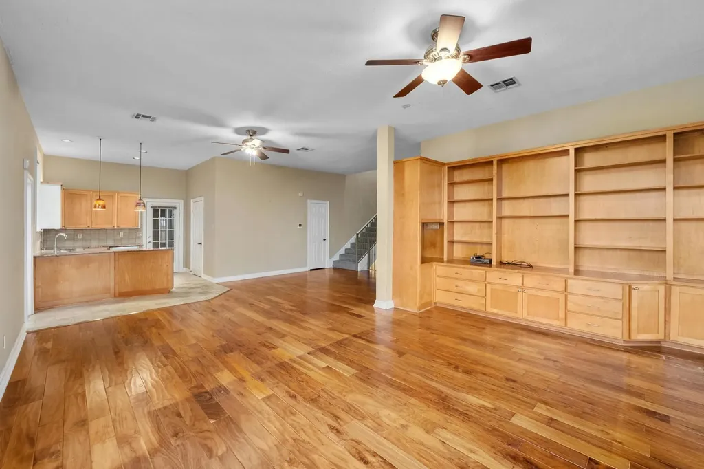 104 S Weston Lane Austin TX 78733