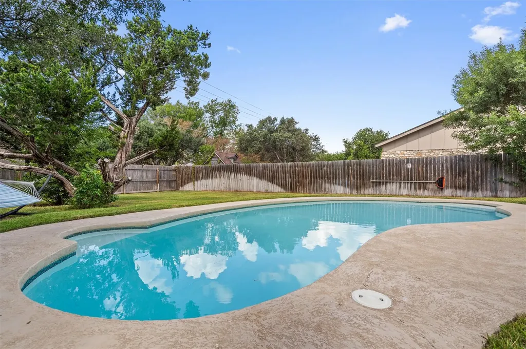 1602 Rock Creek Drive Round Rock TX 78681