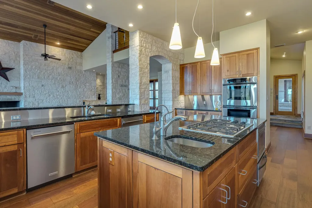 27426 Waterfall Hill Parkway Spicewood TX 78669