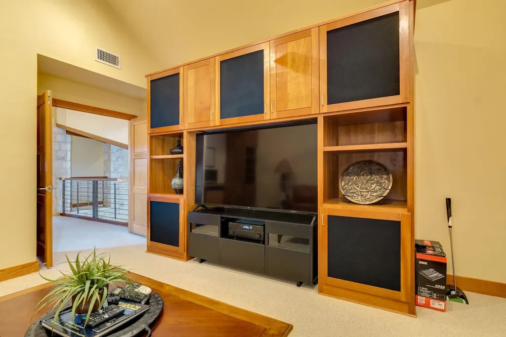 27426 Waterfall Hill Parkway Spicewood TX 78669