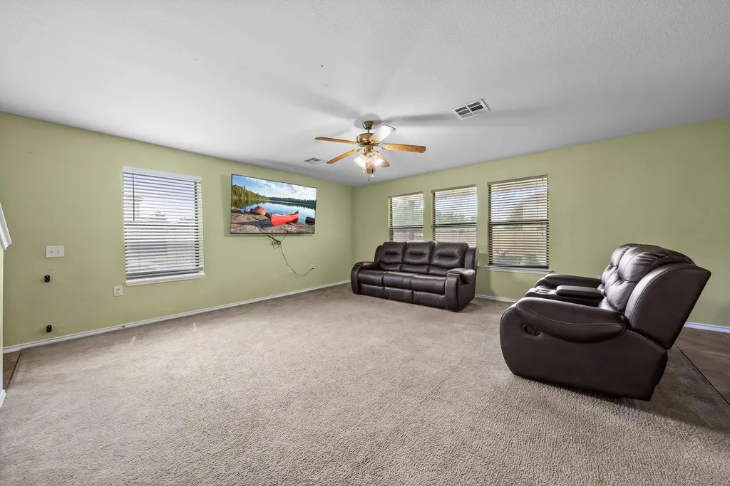 6829 Walkup Lane Austin TX 78747