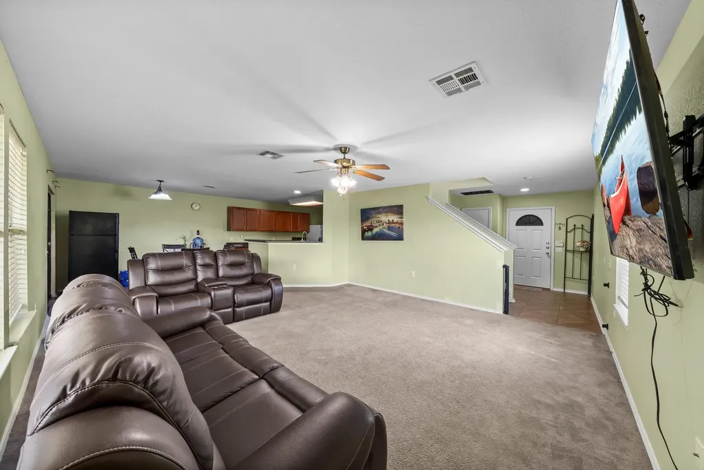 6829 Walkup Lane Austin TX 78747
