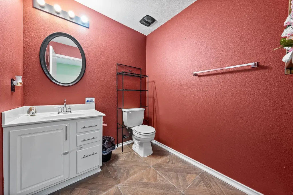 6829 Walkup Lane Austin TX 78747
