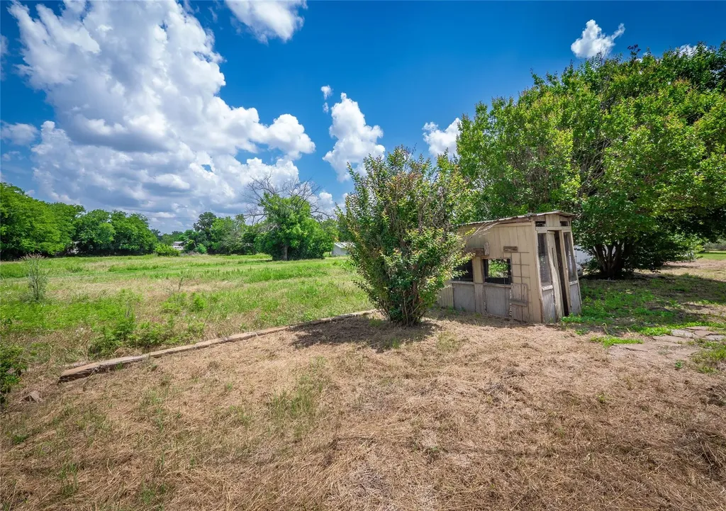 325 County Road 100 San Saba TX 76877
