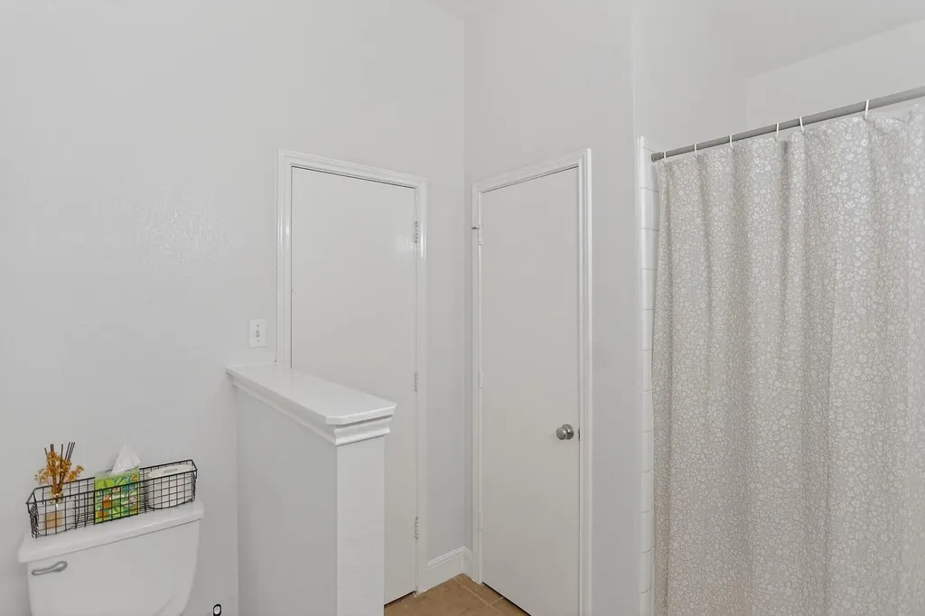 238 Johnnys Way Kyle TX 78640