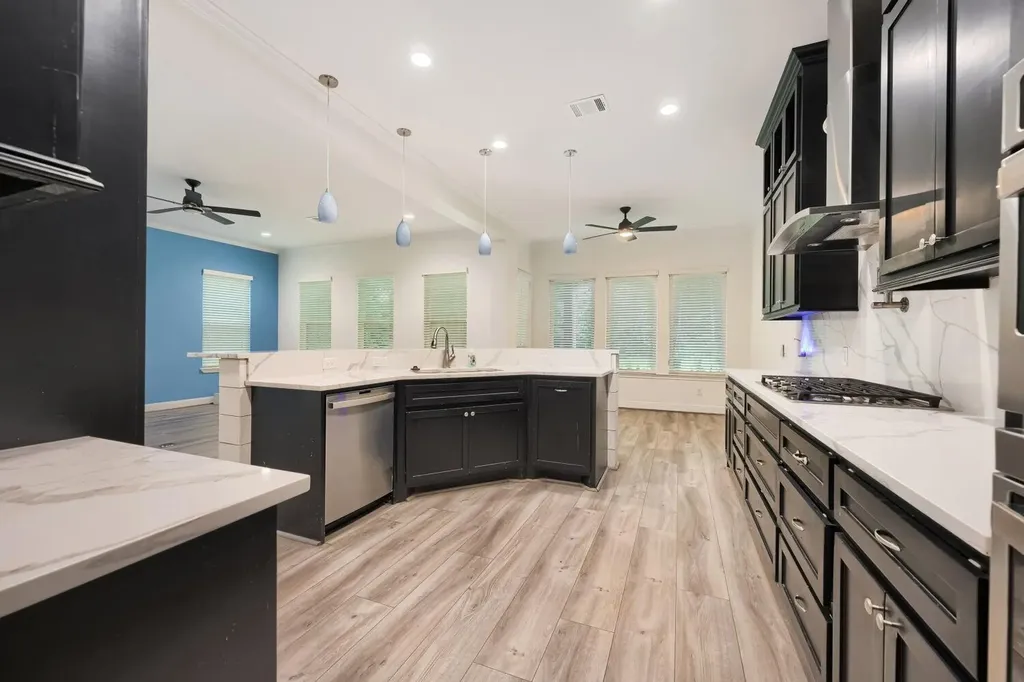 11715 Creek View Lane Conroe TX 77385