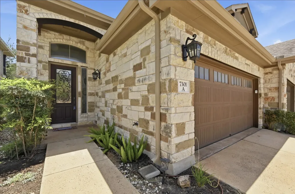 7301 Bandera Ranch Trail Austin TX 78750