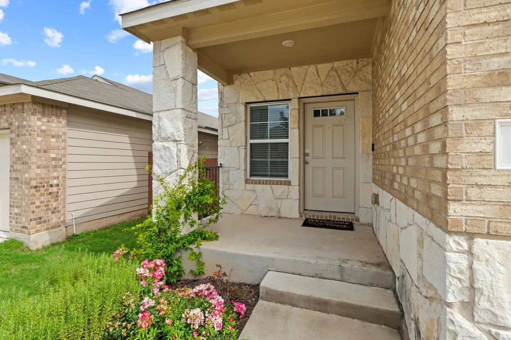520 Longmount Cove Liberty Hill TX 78642