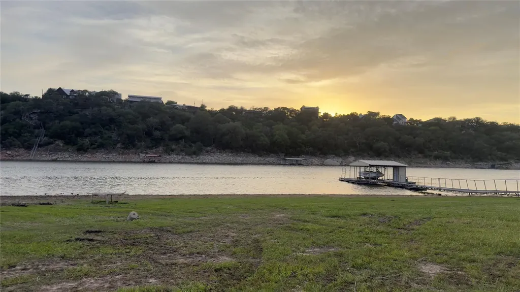 25113 Lake View Drive Spicewood TX 78669