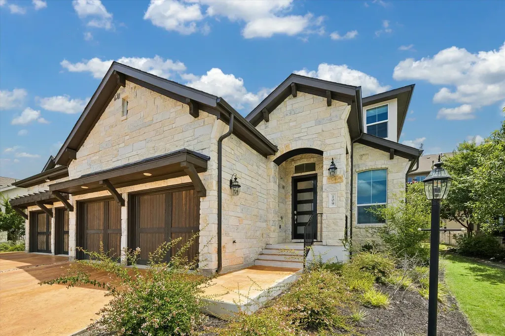 109 Beneteau Drive Austin TX 78738