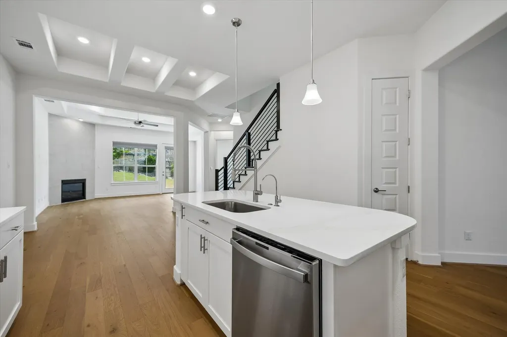 109 Beneteau Drive Austin TX 78738