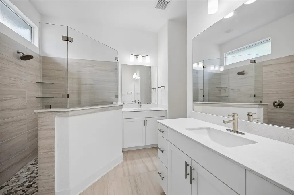 109 Beneteau Drive Austin TX 78738