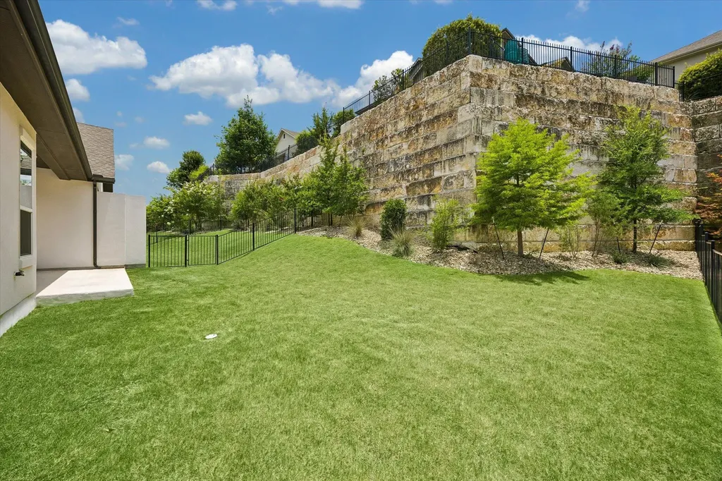 109 Beneteau Drive Austin TX 78738