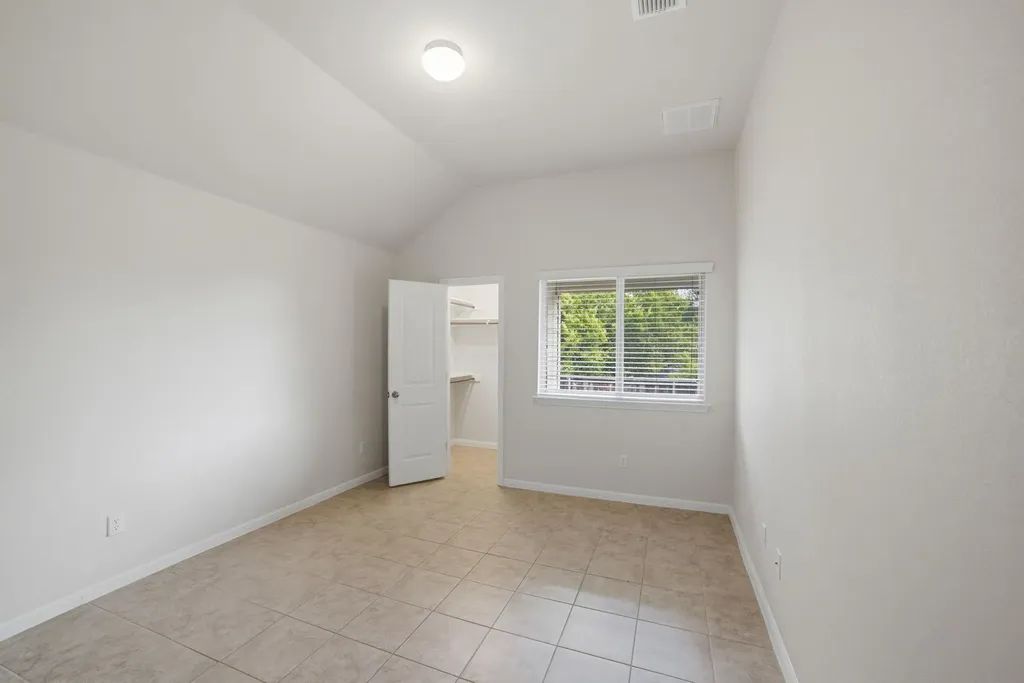 514 Nautical Loop Kyle TX 78640