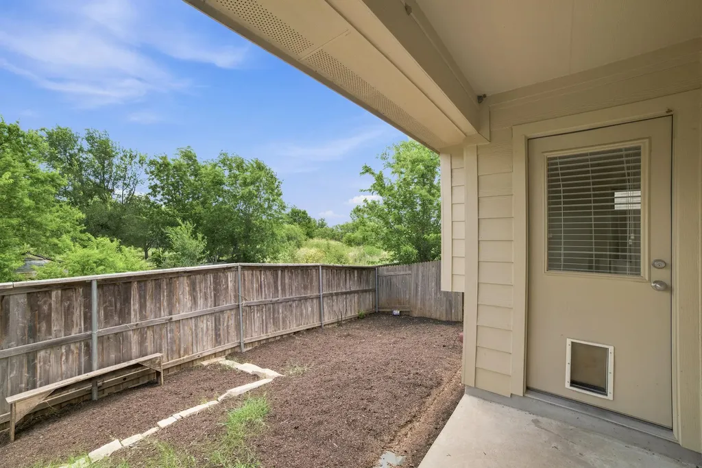 514 Nautical Loop Kyle TX 78640
