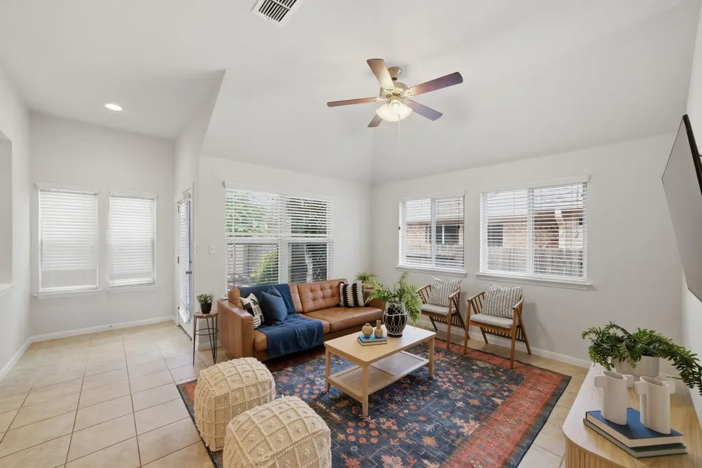 514 Nautical Loop Kyle TX 78640