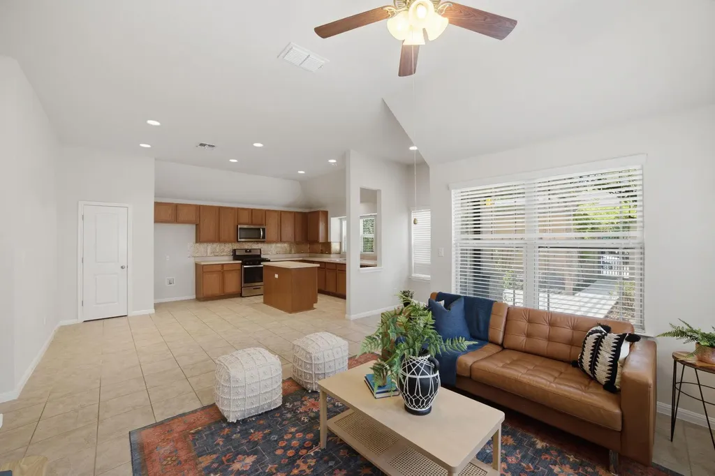 514 Nautical Loop Kyle TX 78640