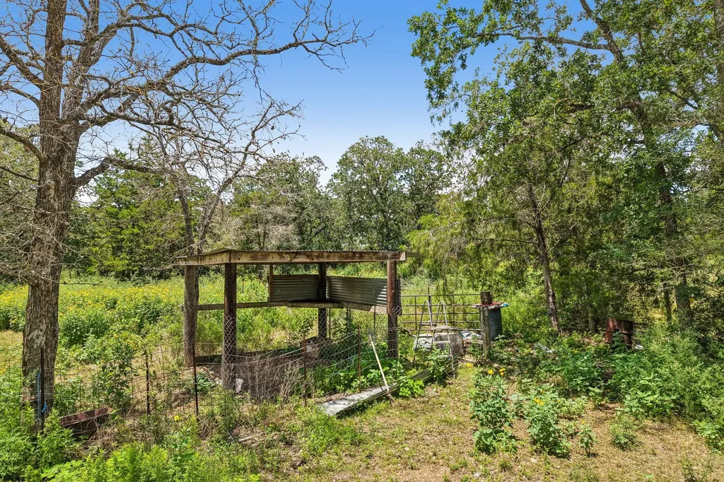 499 Bridgestone Court Lockhart TX 78644