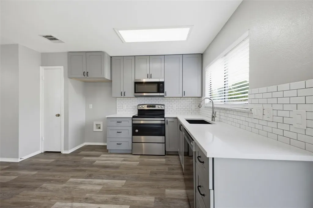 2206 Bluebonnet Drive Round Rock TX 78664