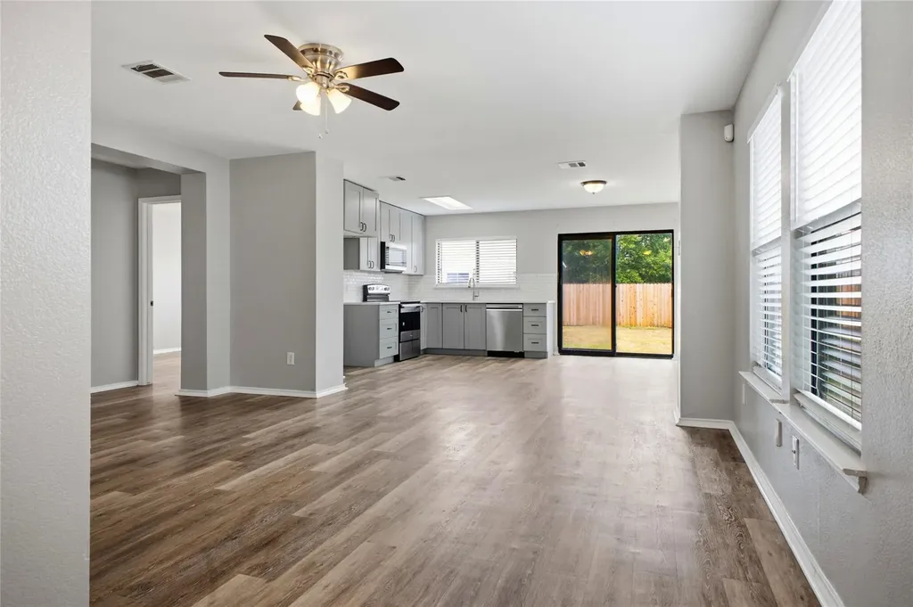 2206 Bluebonnet Drive Round Rock TX 78664