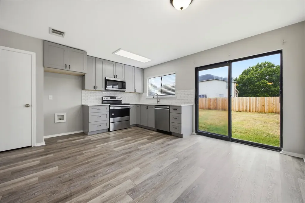 2206 Bluebonnet Drive Round Rock TX 78664