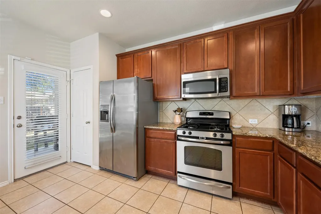 1520 Huckleberry Lane Austin TX 78748