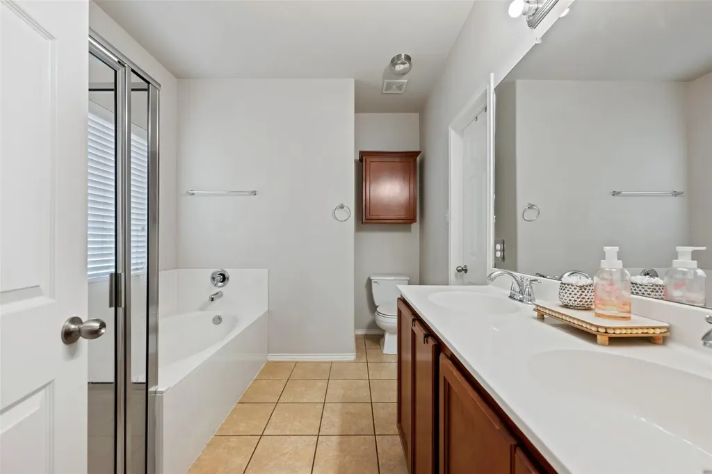 1520 Huckleberry Lane Austin TX 78748