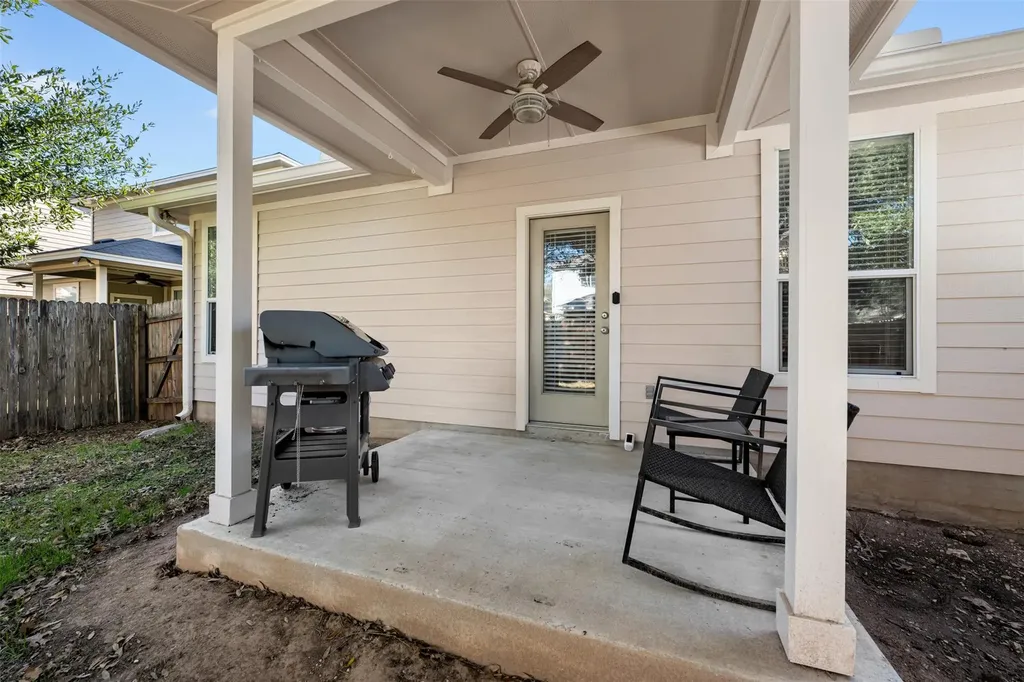 1520 Huckleberry Lane Austin TX 78748