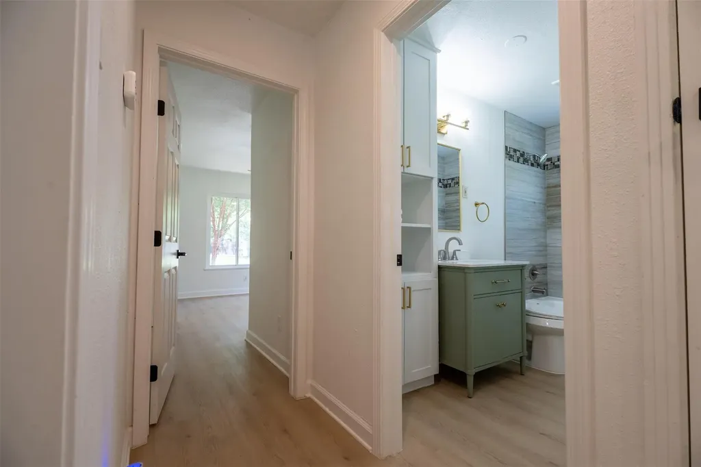1613 Glencrest Drive Austin TX 78723
