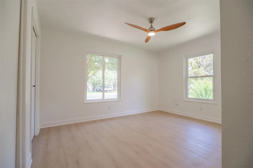 1613 Glencrest Drive Austin TX 78723