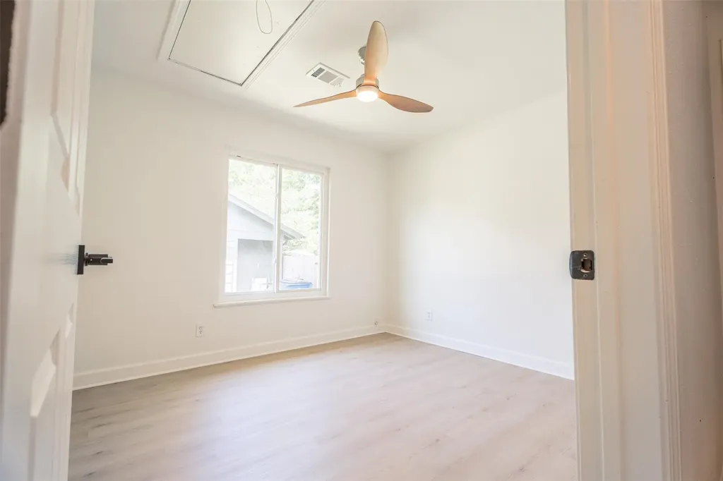 1613 Glencrest Drive Austin TX 78723