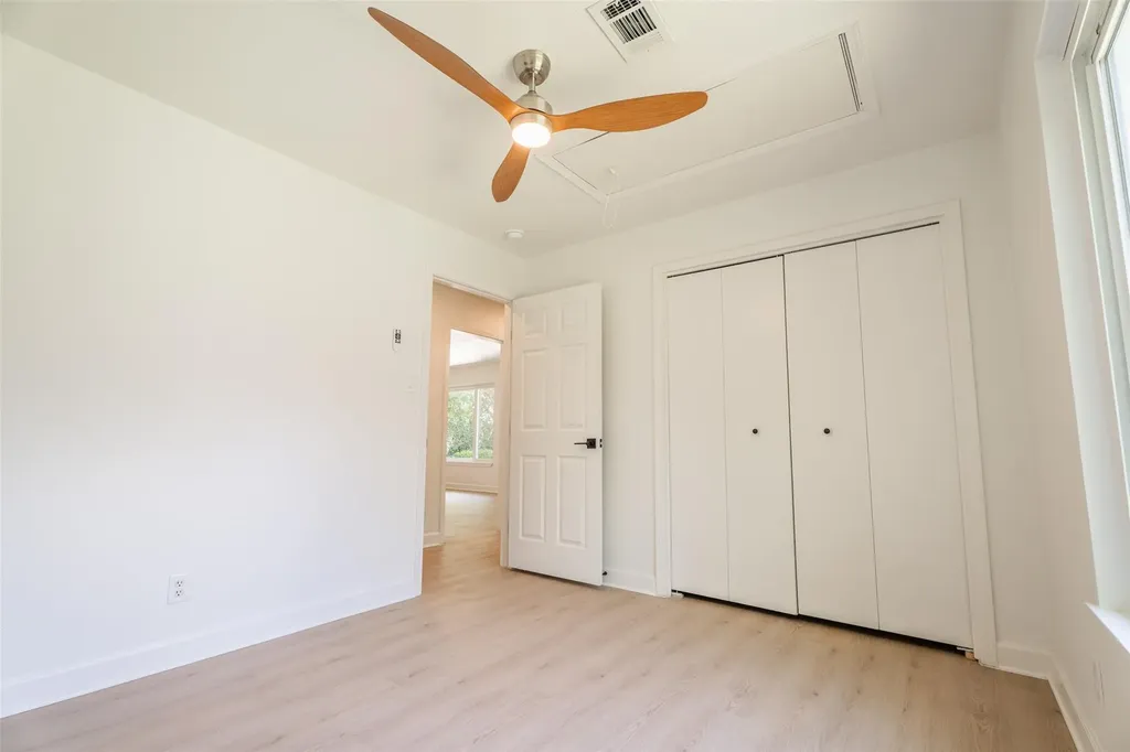 1613 Glencrest Drive Austin TX 78723