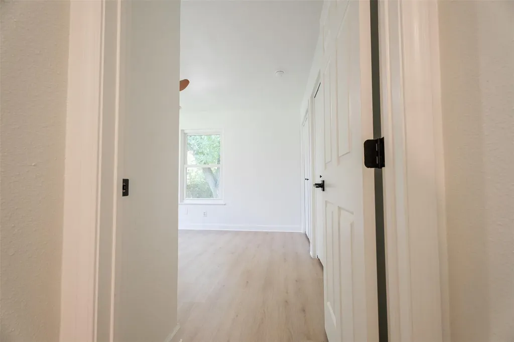 1613 Glencrest Drive Austin TX 78723