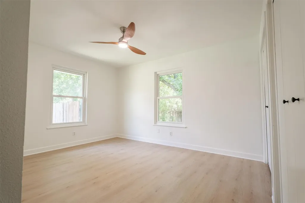 1613 Glencrest Drive Austin TX 78723