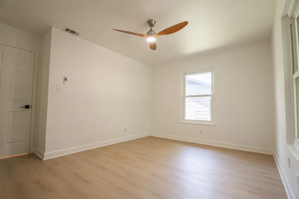 1613 Glencrest Drive Austin TX 78723