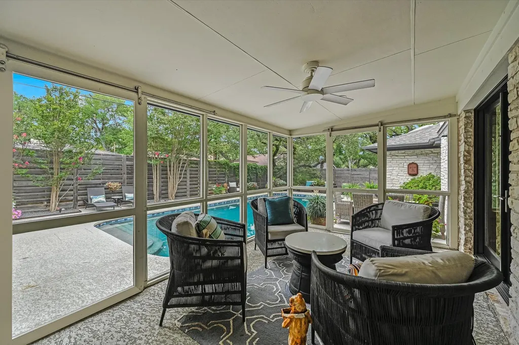 4104 Tablerock Drive Austin TX 78731
