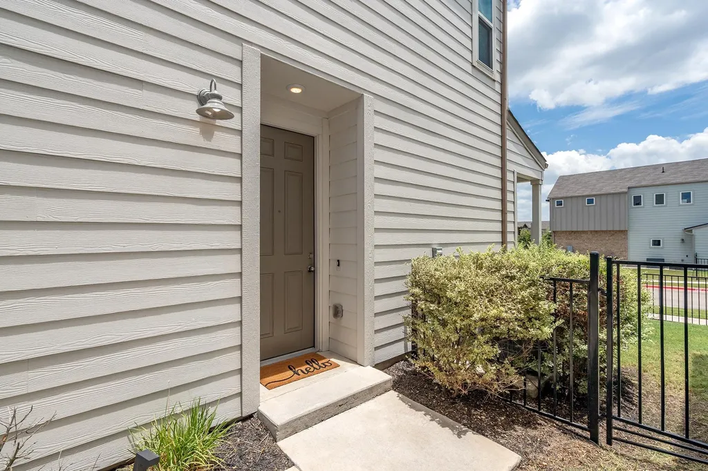 7407 Grand Linden Way Austin TX 78744