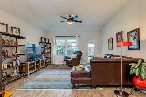 1009 Goldilocks Lane Manchaca TX 78652