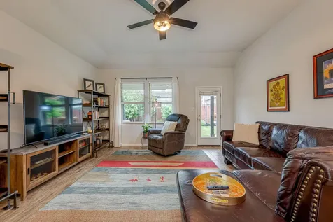 1009 Goldilocks Lane Manchaca TX 78652