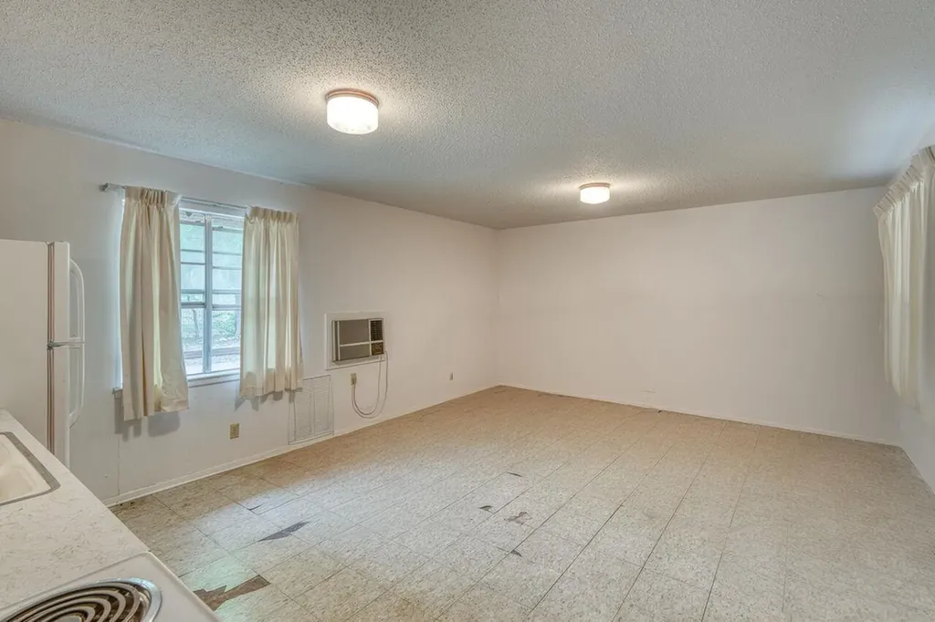 4317 River Oaks Drive Kingsland TX 78639