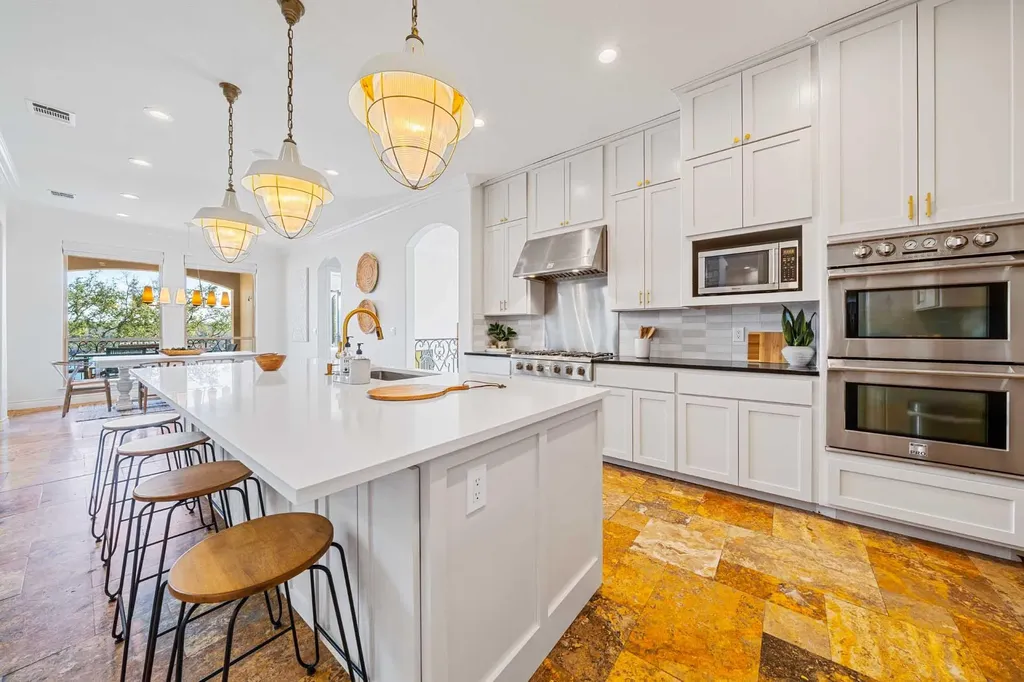 3500 River Oaks Drive Kingsland TX 78639