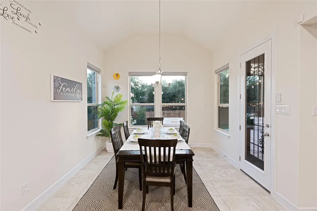 228 Lockhart Loop Georgetown TX 78628