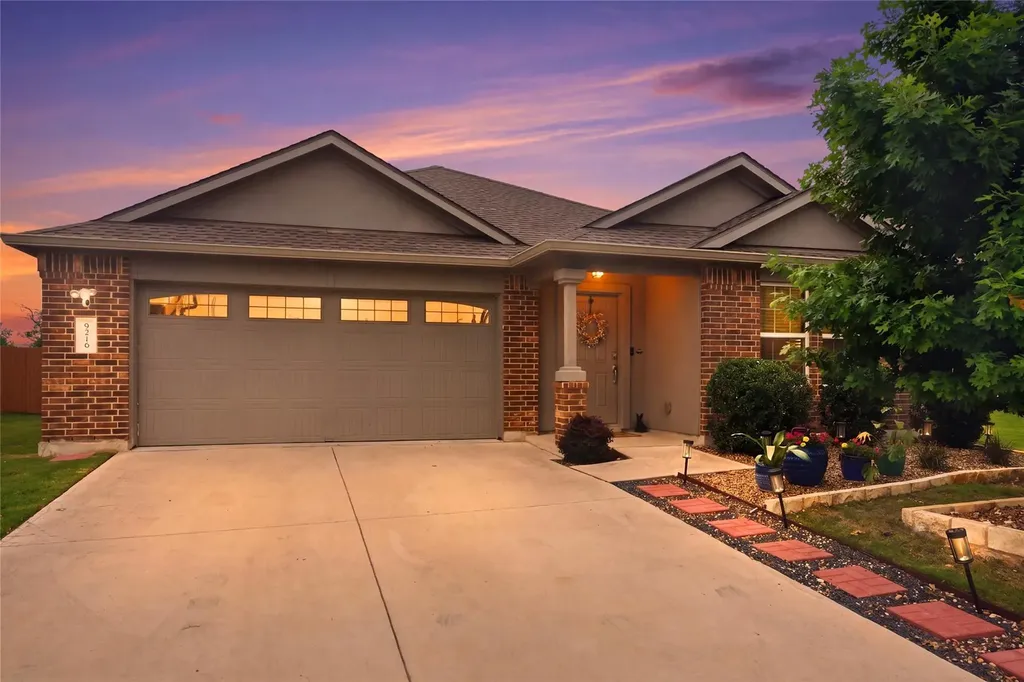 9216 Daisy Cutter Crossing Georgetown TX 78626