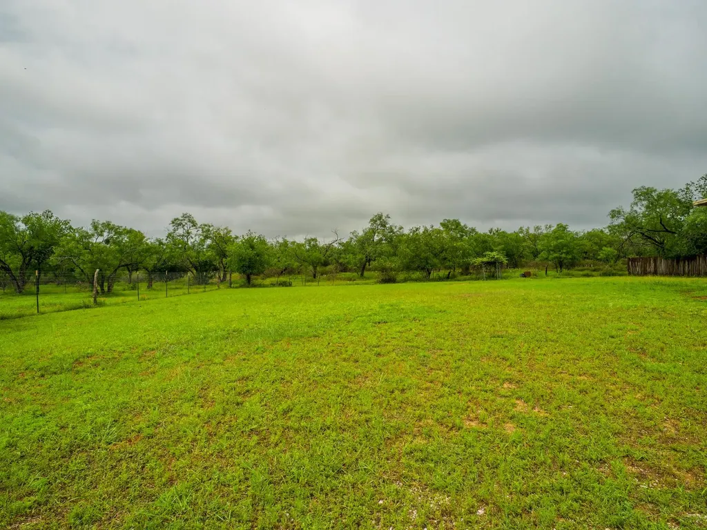 3851 Hermosa Drive Kingsland TX 78639